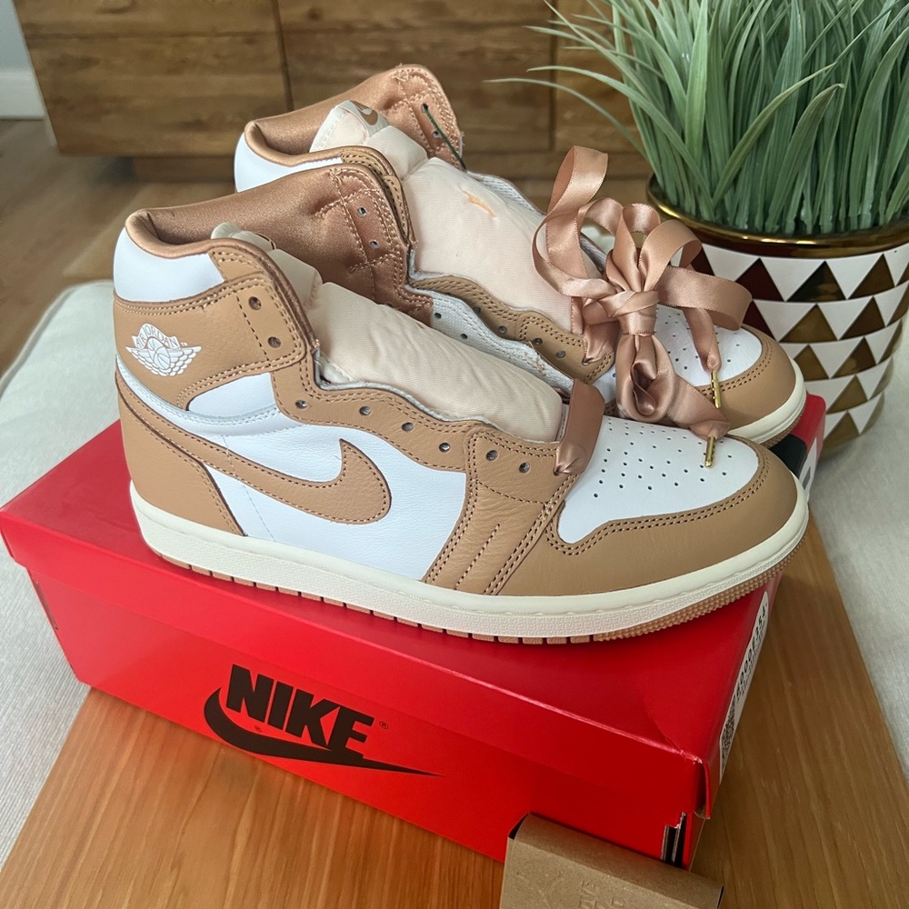 SOLD Air Jordan 1 Retro HI OG - Picture 3 of 3